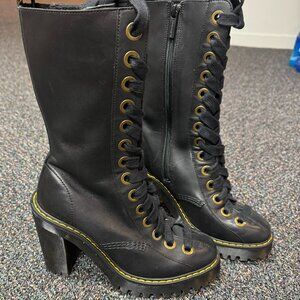 NWOT Dr. Martens Women's Carey Boot
